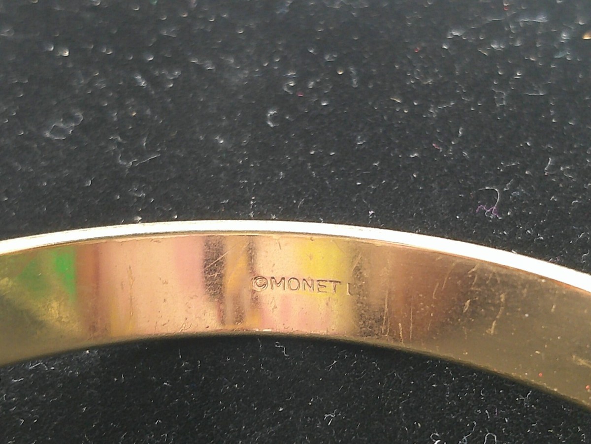 Vintage MONET Gold Tone Bangle Bracelet – Classic & Timeless Design View 4