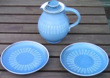 Alte Kanne + 2 Teller blau Keramik Manufaktur Thomas Handarbeit Deko Landhaus