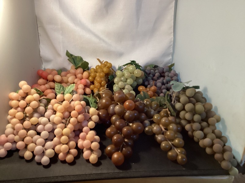 Lot 15 Of Plastic Grape Bunches