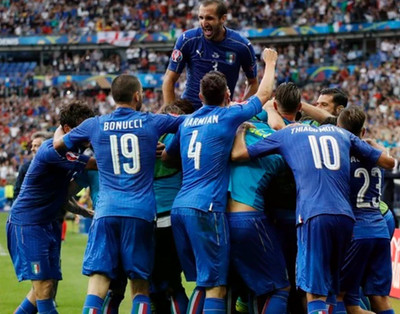 Italy 2016 Away Shorts PUMA Football Soccer FIGC Italia Euro Short Mens size XL