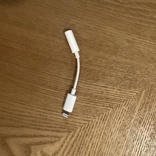 Genuine Apple Lightning to 3.5 mm Headphone jack Adapter iPhone 14 13 12 11 XR X