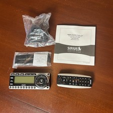 Sirius Starmate 4 Satellite Radio Receiver w/ Vehicle Mount Vehicle Dock Remote