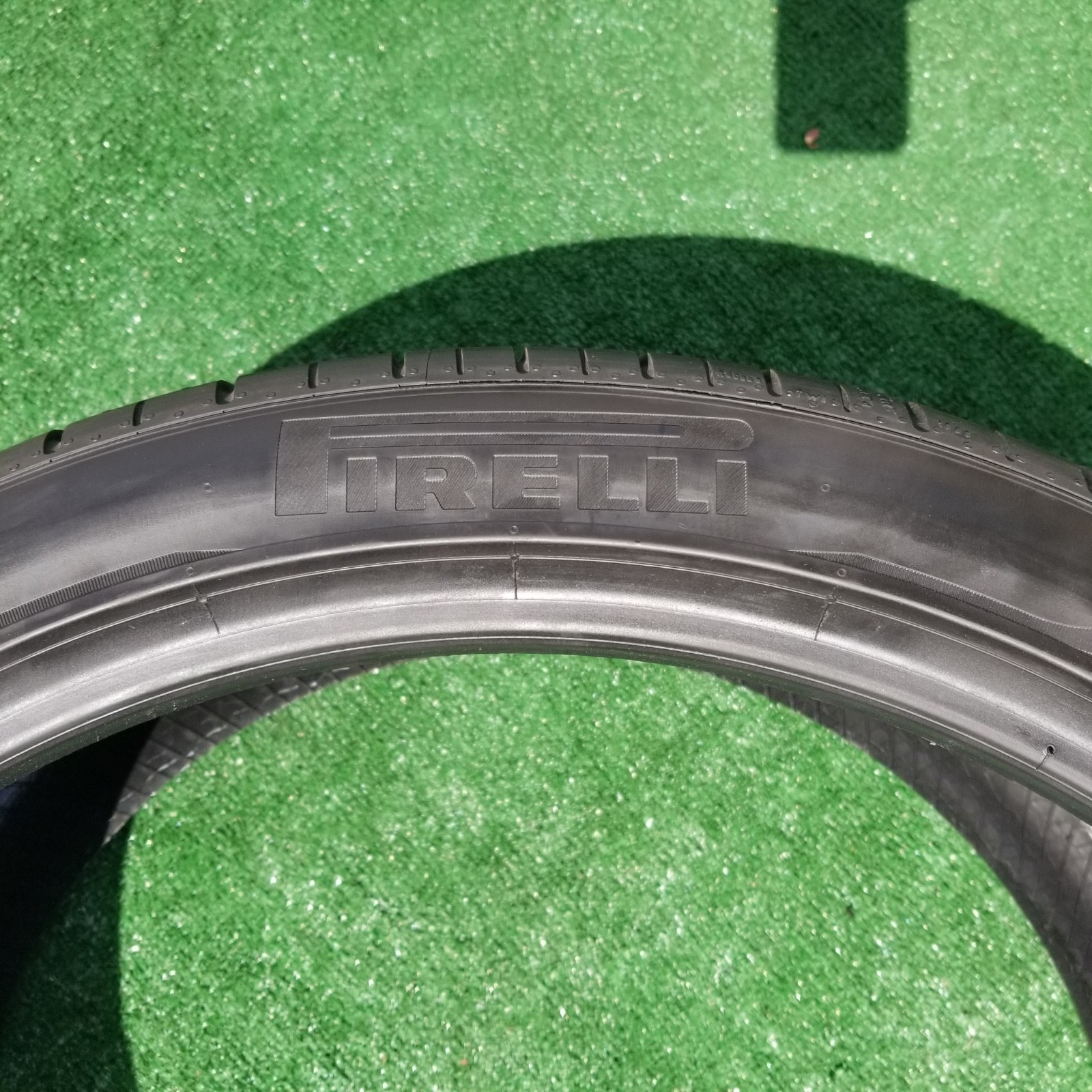 325/30R23 Pirelli P Zero Tire PZ4 Lamborghini Urus 325/30ZR23 325 30 23 100%