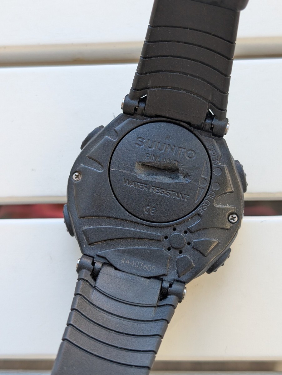 SUUNTO - suunto vector khaki 未使用品 suunto-vector-khaki-647.png