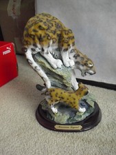 American Legend Resin Lion with Cub Wood Base Figure 9.25