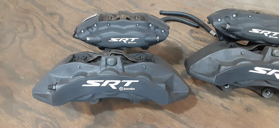 Dodge Charger Scat Pack 2021-2023 Juego de 4 pinzas de freno Brembo delanteras y traseras OEM Foto 3 de 4