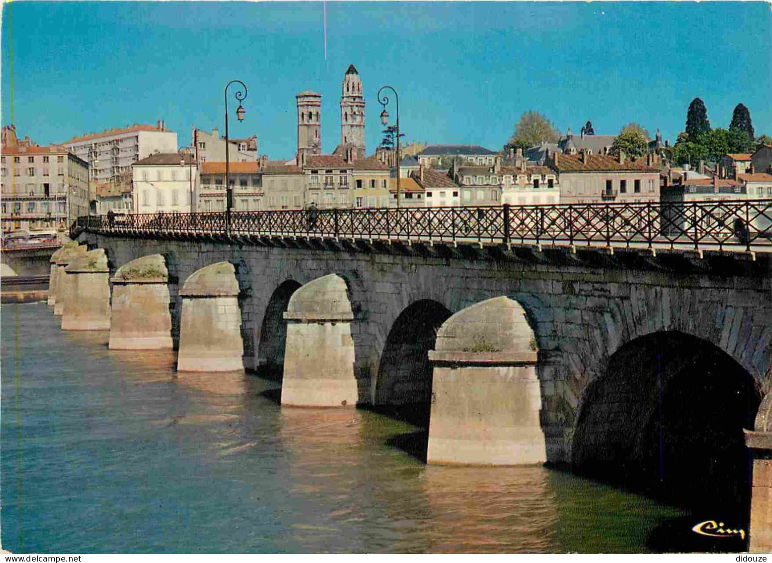 Postcard - 71 - Macon - La Saone et le Pont Saint Laurent - CPM - See Scan