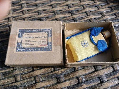 Antique perfume L.T PIVER ParisREVE DOR in its case and box original cardboard