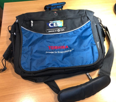 CES 2004 Toshiba Computer Zip Bag Trade Show * Image Is Everything TM * NOS