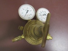 Victor Equipment Oxygen Regulator with Gauges: P SR 400D
