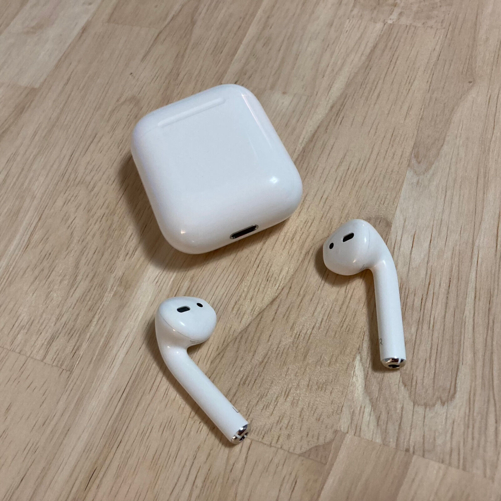 Authentic Apple AirPods 2nd Gen Replacement Left / Charging Case* |