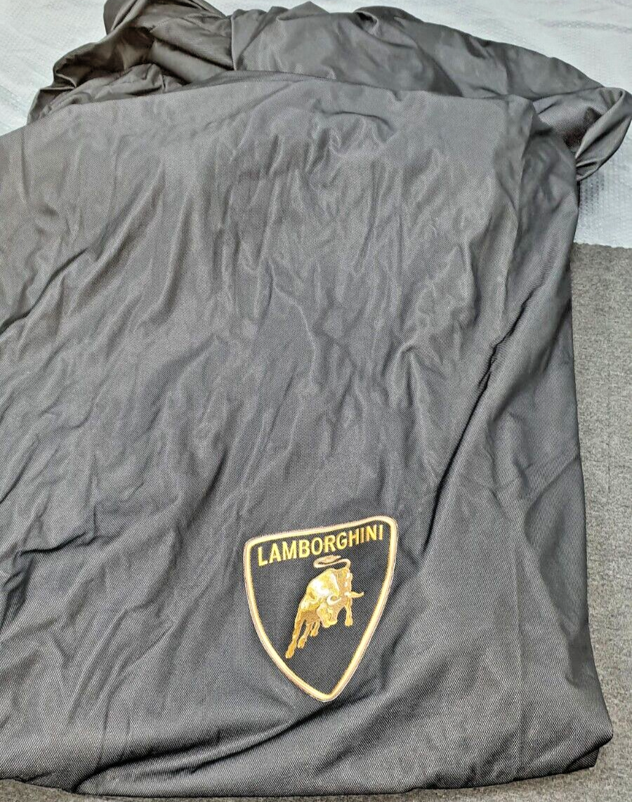 PN: 4ML860635 -ORIGINAL,LAMBORGHINI URUS OUTDOOR CARBON LOOK CAR 