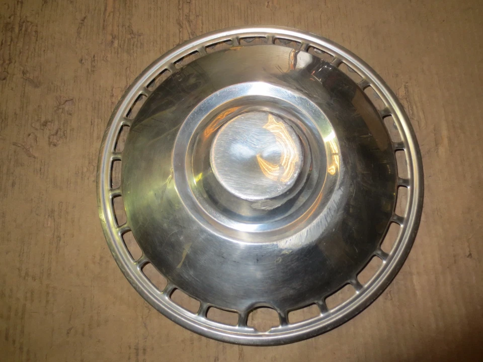 Tapacubos Toyota Corona llanta tapacubos 1970 70 1971 71 OEM 13" USADO 61017 Foto 4 de 4