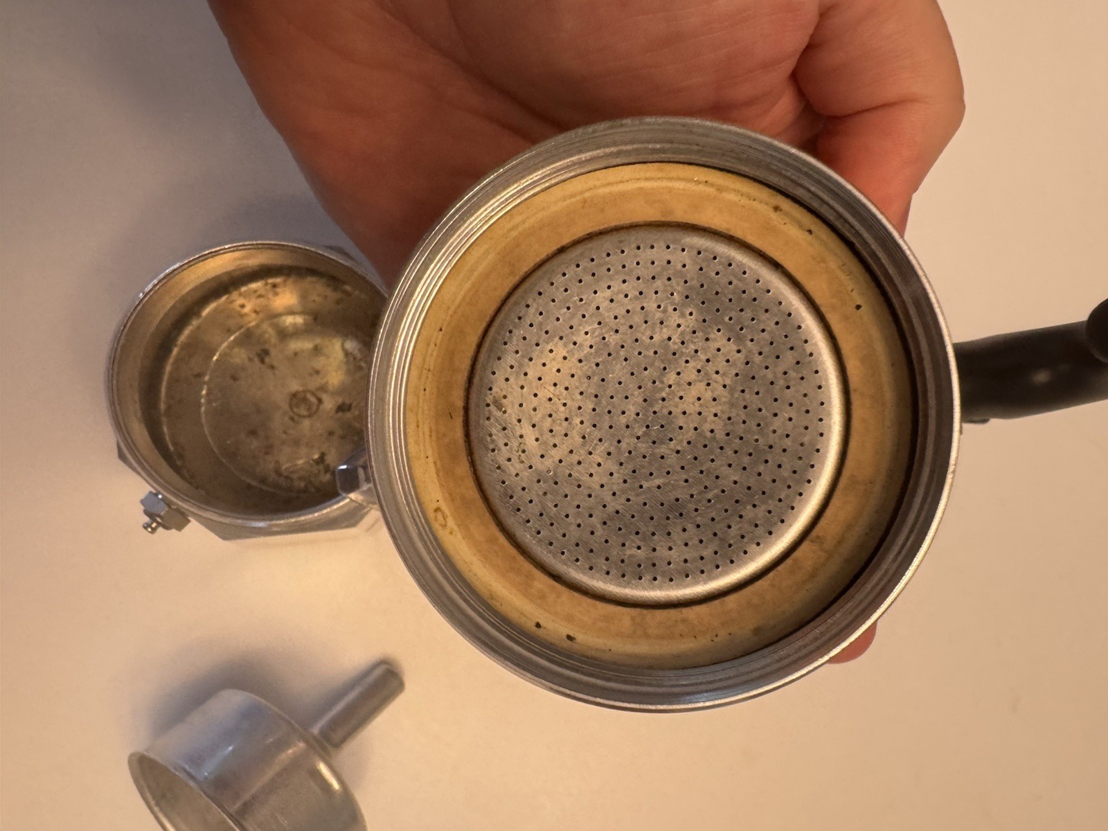 Bialetti Moka Express 1-Cup Stovetop Espresso Maker Made in Italy Aluminum