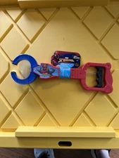 Super Heroes Robotic Arm Claw Grabber Strong Grip Pincher 12” Long. Set Of 4