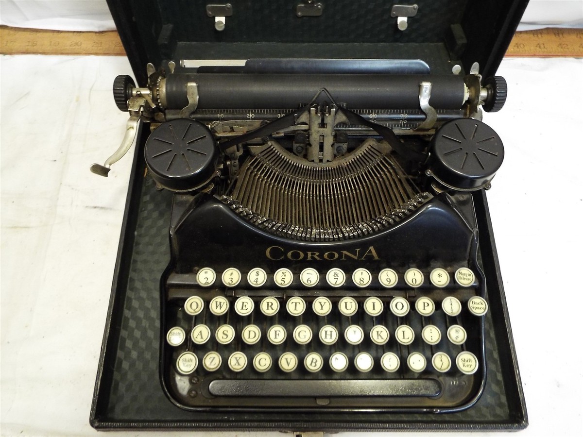 CORONA FOUR タイプライター 黒 Clean Antique 1928 Smith Corona Four 4 Portable Typewriter w/ Case