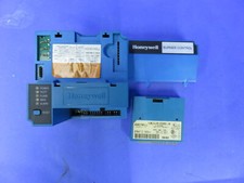 HONEYWELL BURNER CONTROL RM7895A1014 120V W/R7847C1005 AMPLIFIER 90DAY WARRANTY