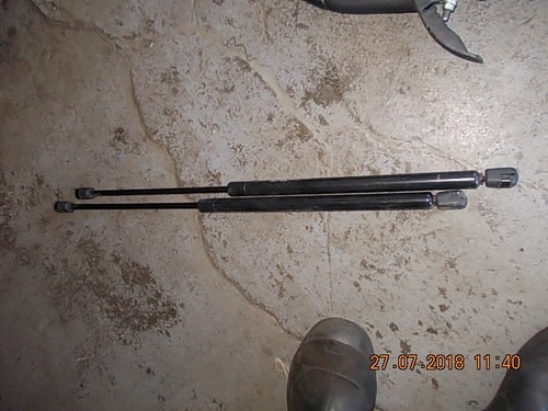 Feder Federbein Heckklappe Stoßdämpfer Mitsubishi Space Star 1998-2005