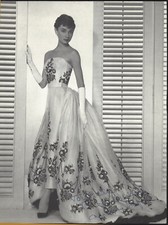 AUDREY HEPBURN SIGNED PHOTO—1 AA—TIFFANYS—CHARADE—FUNNY FACE—FAIR LADY—WAIT DARK