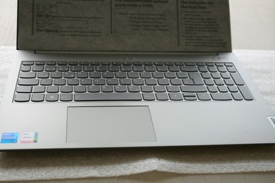 Lenovo V15-IIL ( i5-1035U / 4x4,4GHz / 512GB / 12GB ) W11 Office gratis Händler