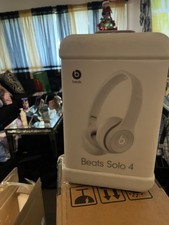 Beats by Dr. Dre Solo 4 On-Ear Wired/Wireless Headphones White