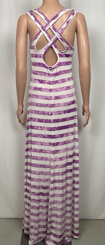 Maxi Vestido Apple Bottoms Talla Mediana Tie-Dye Rayas Ojo de Cerradura Espalda Cruzada Foto 2 de 4