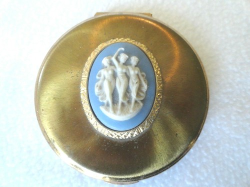 Vintage Gold Tone Vanity Compact w/ Three Graces Muses Ladies Dancing Blue Cameo