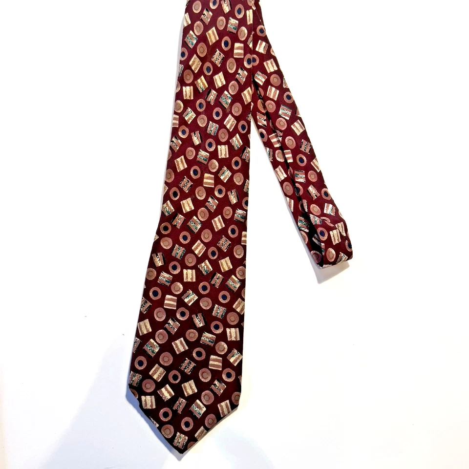 Corbata geométrica abstracta Halston III 100 % seda granate 4" ancho 58" largo. Retro Vibe Foto 2 de 4