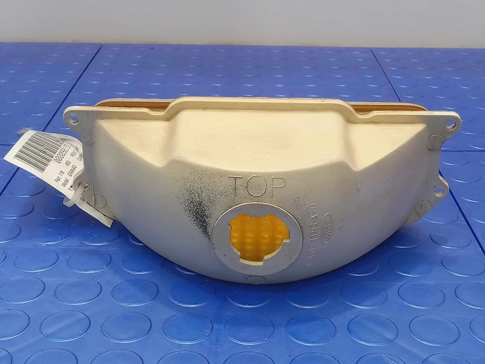 78-80 Ford Granada Park Lamp Turn Signal Assembly Left or Right Side OEM Foto 3 de 4