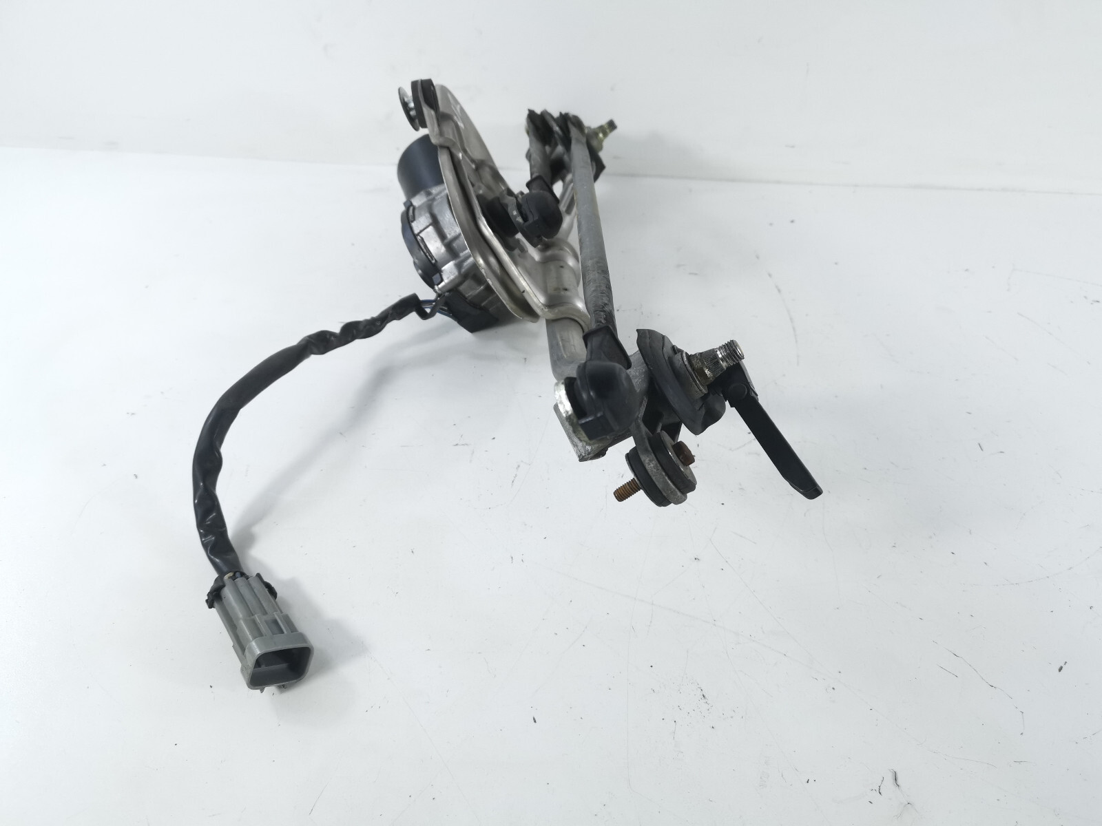 08-19 Maserati GranTurismo S M145 Windshield Wiper Motor OEM