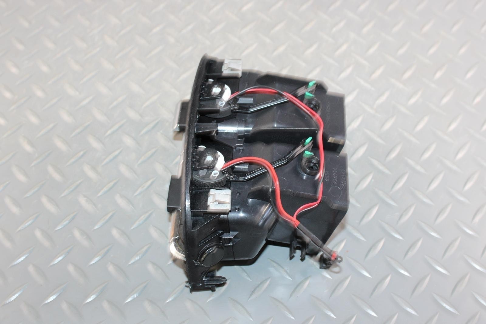 Maserati Quattroporte 2014-2023 Rear Air vent