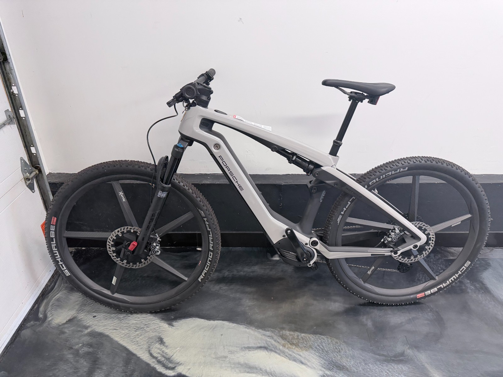(New) New PORSCHE E-BIKE Sport Performance EXC Grey with Carbon Fiber Wheels (7999.00 USD)