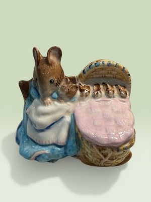 Beatrix Potter s Hunca Munca Beswick Easter Figurine Mother and baby bunnies