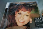 Reba McEntire   Moments & Memories (The Best Of Reba) CD SIGNED BY REBA MCENTIRE