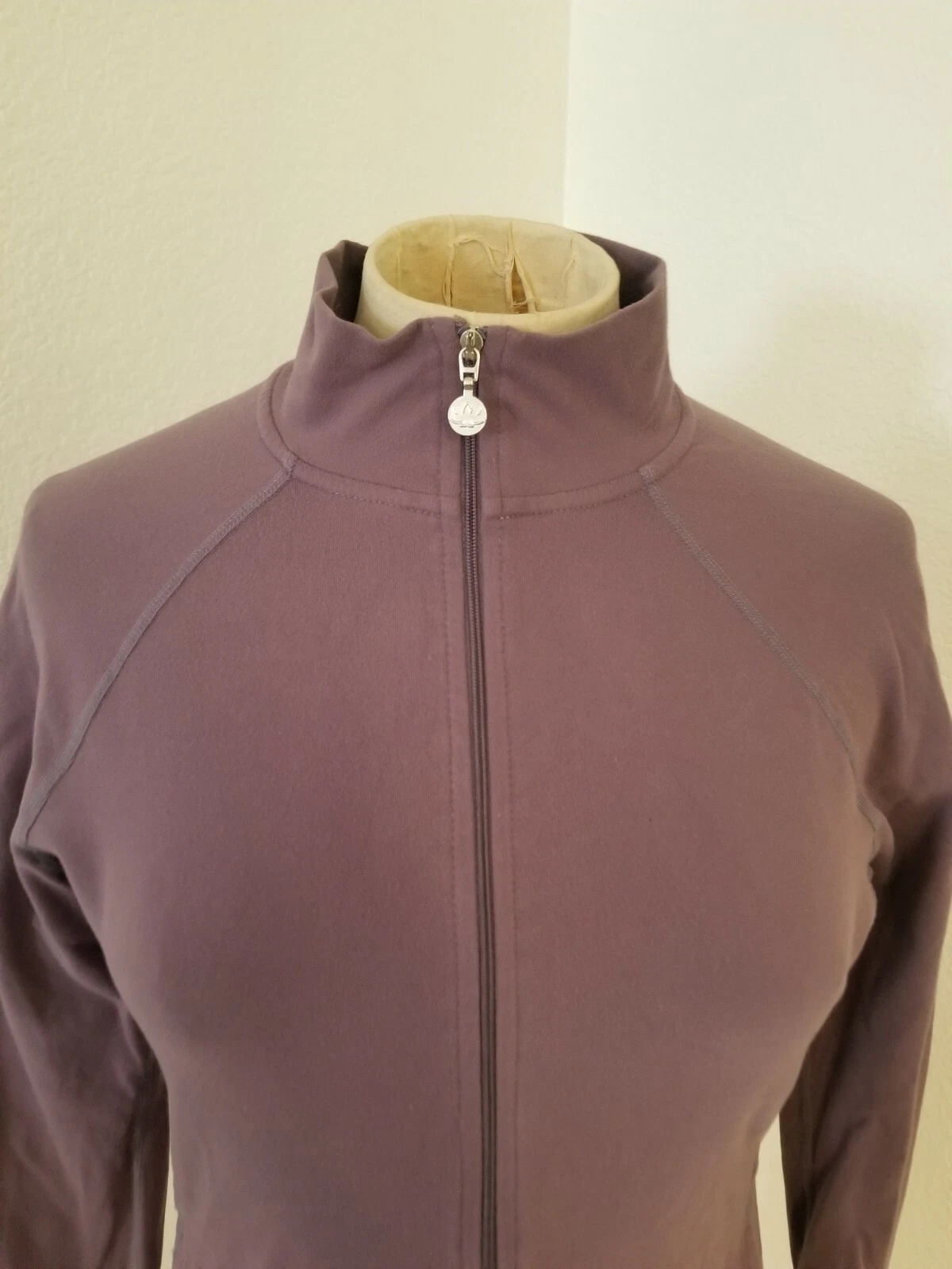beyond-yoga zip up athletic full zip logo jacket