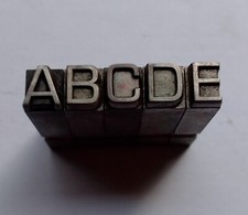 Micro Chiaro corpo 10 - Caratteri mobili tipografici in piombo per la stampa