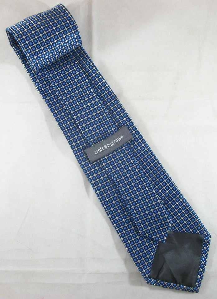 Corbata de cuello de seda a cuadros enrejados azul y dorado Croft & Barrow 59" de largo x 3,75" de ancho (F183) Foto 3 de 3