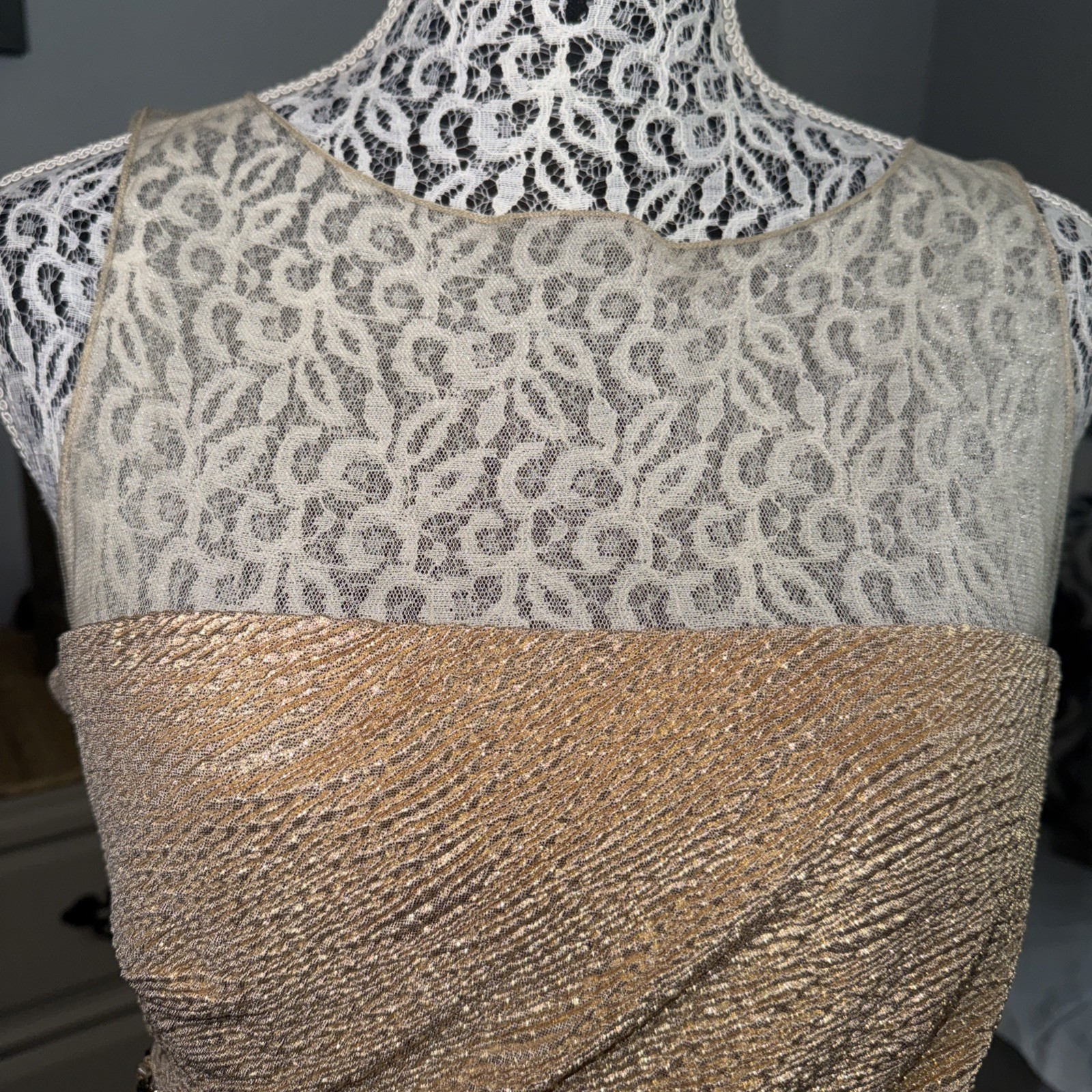 David Meister, Gold Metallic Illusion Neck Peplum Sheath Party Dress 6 NEW $600