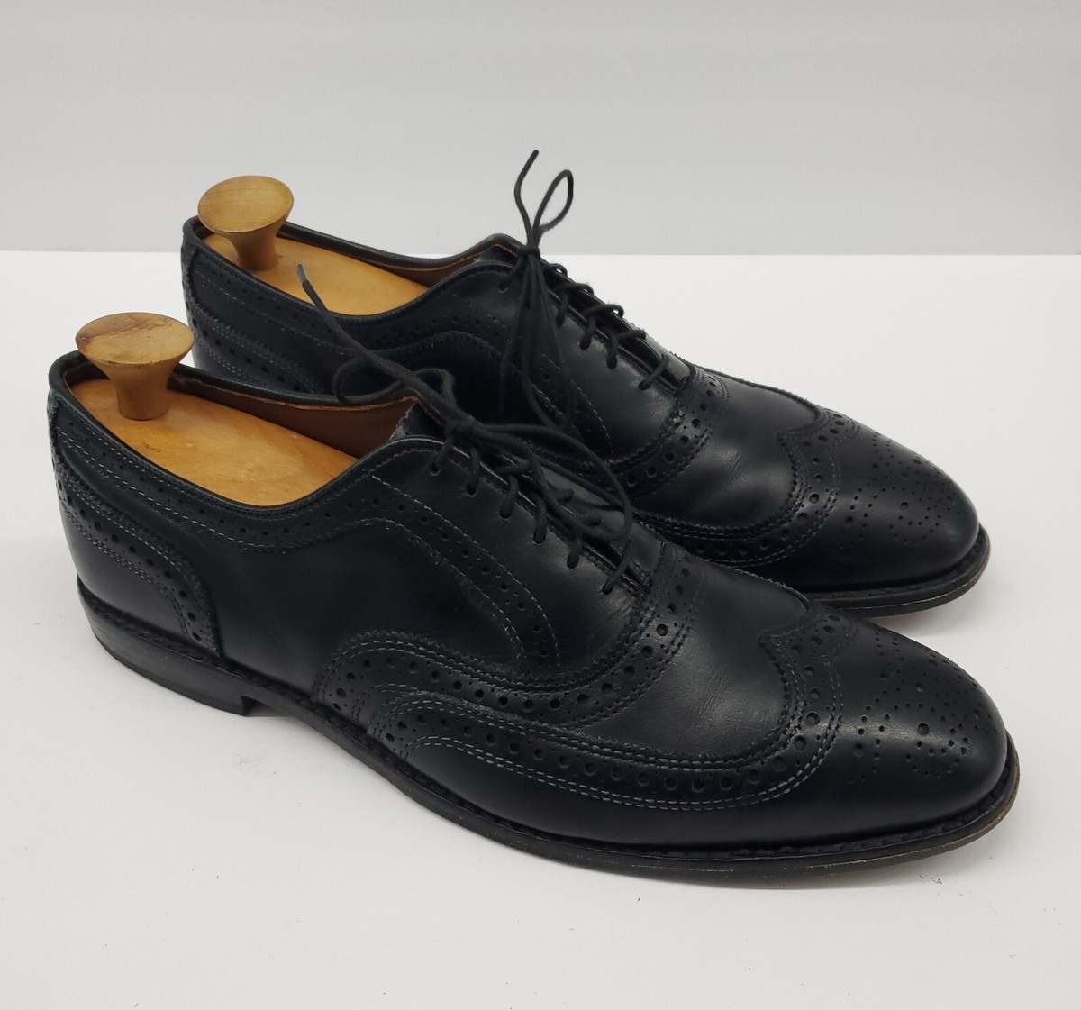 $350 Allen Edmonds McAllister Black Leather Wingtip Oxford  display picture 2