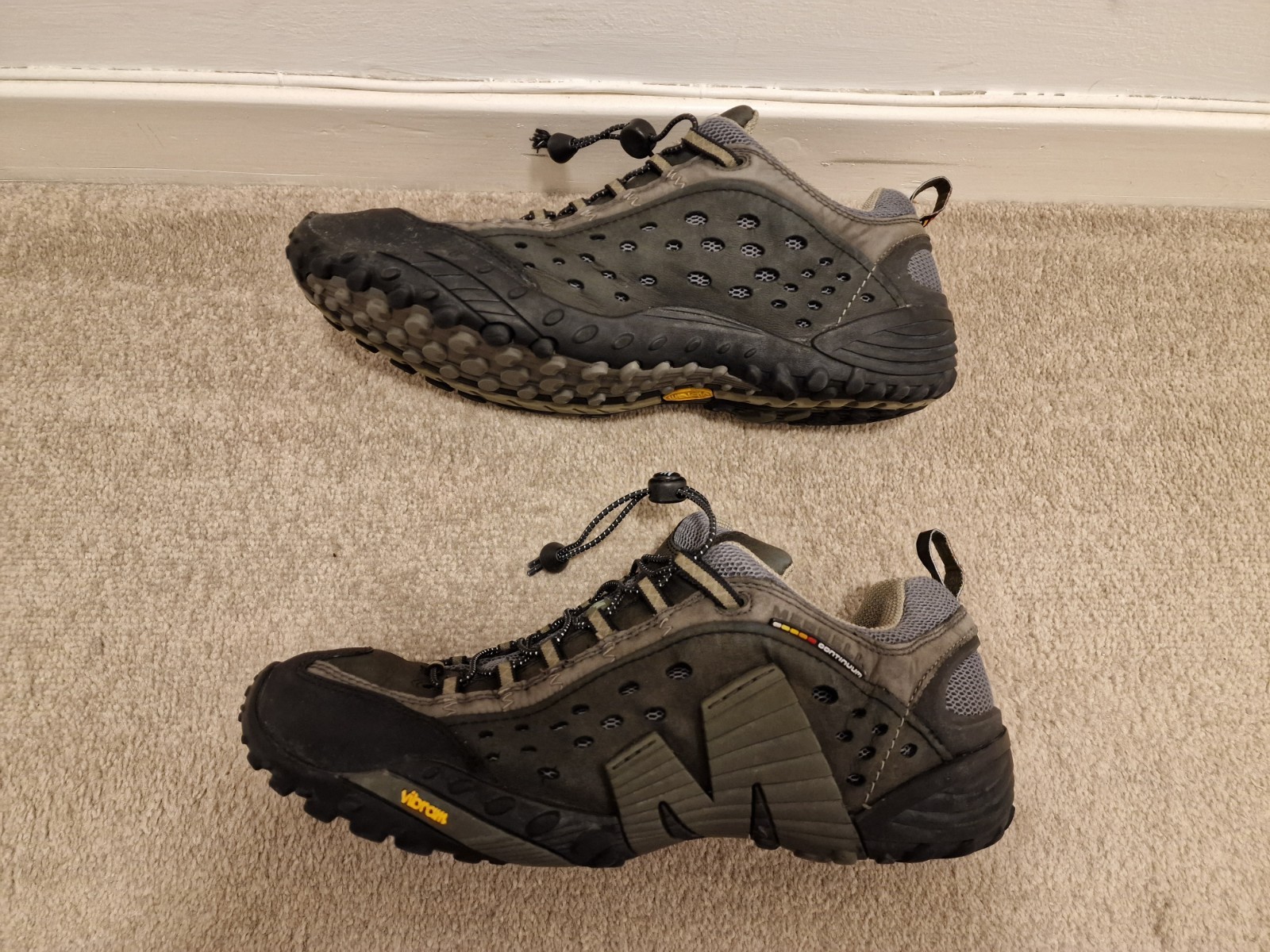Merrell Scarpa da passeggio Uomo UK 12.5 Intercept Nero Liscio