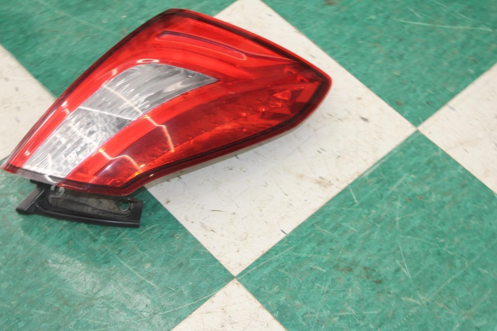 Maserati Ghibli 2014-2020 Left Tail light