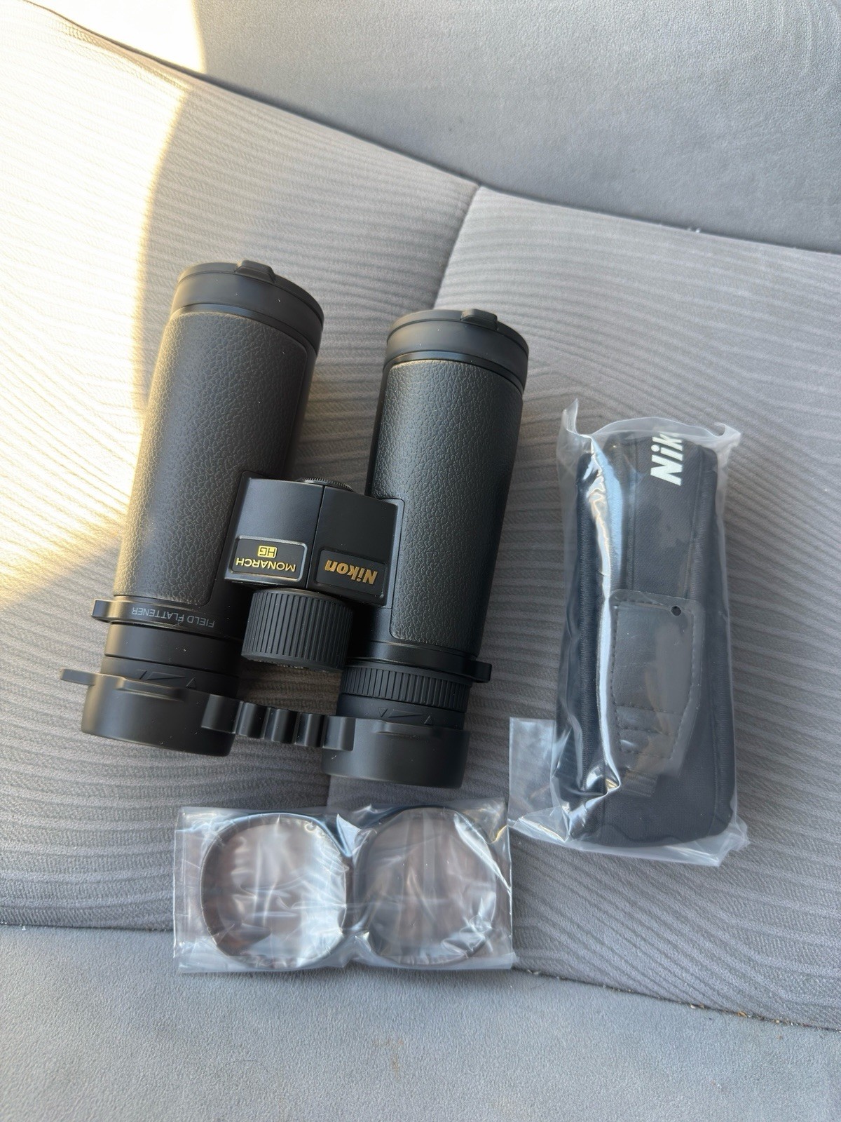 Nikon Monarch HG 10x42 Waterproof Binoculars FMC Roof Prism w/ Case Strap