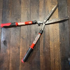 Corona HS3950 Hedge Shears- With Extendable Handles