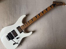 Jackson DK2M Dinky E-Gitarre Weiß Ahorn Hals EMG Aktiv Tonabnehmer Made in J