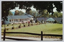 Postal de colección EASTOVER Resort Lenox MA - Art Marasco Foto Dexter Press