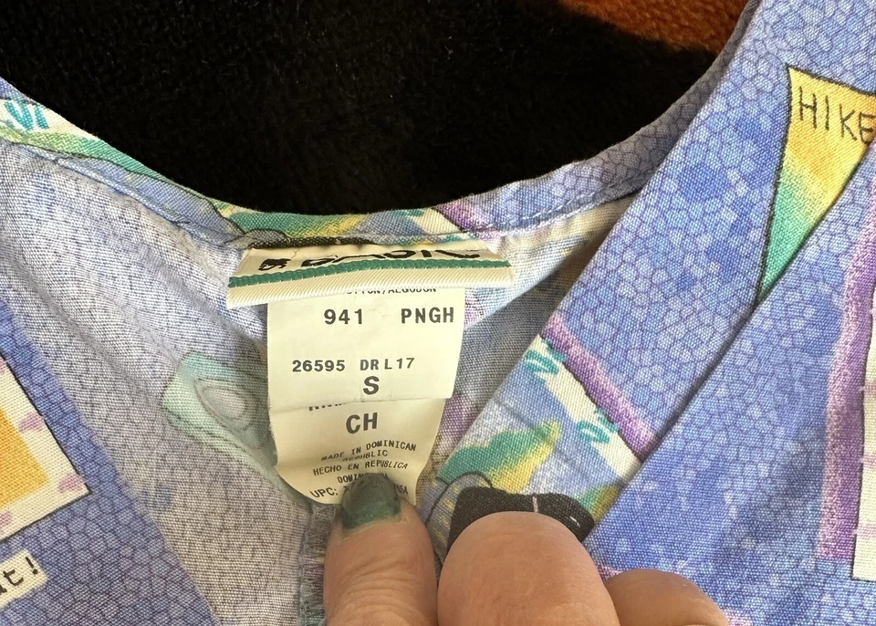 Simply Basic Penguin Tourists Maps Eiffel Tower Fishing Print Scrub Top Small - Image 4 of 4