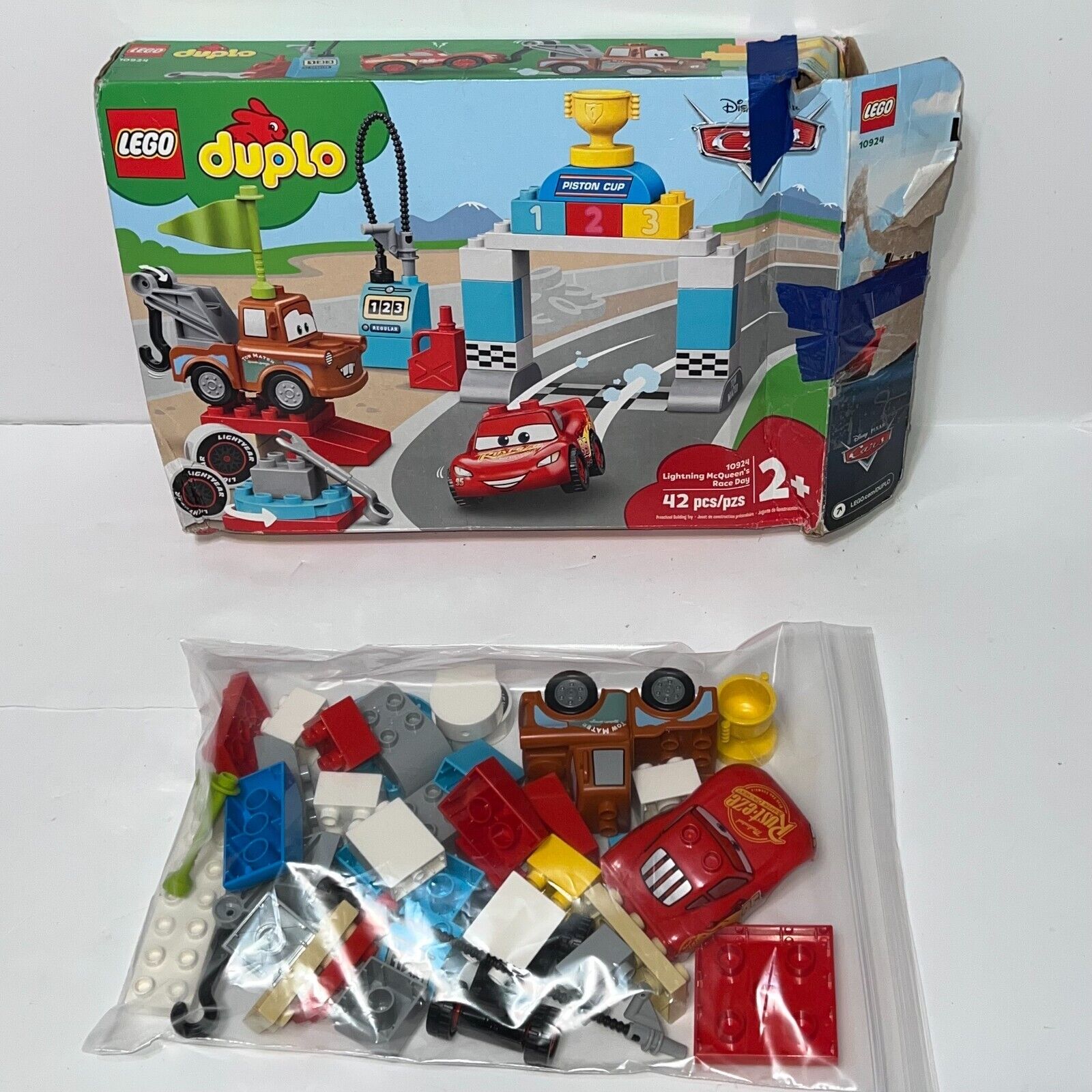 LEGO Lightning McQueen's Race Day DUPLO Cars (10924) Pixar Complete mater Disney