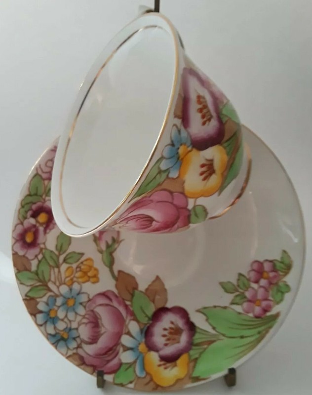 Vintage Royal Albert Art Deco "Bouquet" Bone China Cup & Saucer England
