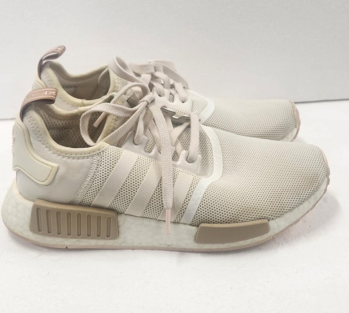 adidas gazelle silver green womens Shop Off White Womens adidas NMD R1 Lace Up Sneakers – Shoebacca