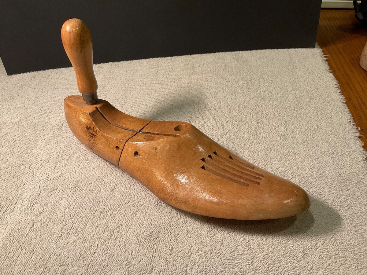 Vintage Wooden Shoe Stretcher Tree Form Miller Trade Mark OAMCO | eBay display picture 1